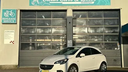 Wit Gebruikt 2015 Opel Corsa Edition Hatchback | € 4.350 (Eerlijke prijs)