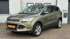 Groen, metallic lak Gebruikt 2015 Ford Kuga Titanium SUV | € 13.950 (Goede deal)