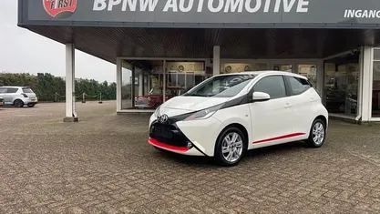 Occasion Toyota Aygo X-play 69 PK (50 kW) 2017 Hatchback