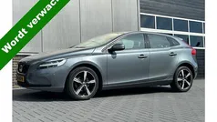 Grijs Gebruikt 2017 Volvo V40 Stationwagen | € 7.945 (Eerlijke prijs)