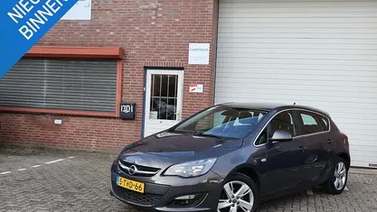 Occasion 2014 Opel Astra Business Hatchback | € 4.999 (Eerlijke prijs)