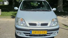 Grijs Gebruikt 2000 Renault Scénic MPV | € 995 (Eerlijke prijs)