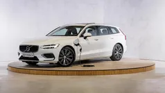 Wit Gebruikt 2020 Volvo V60 Inscription Stationwagen | € 28.990 (Eerlijke prijs)
