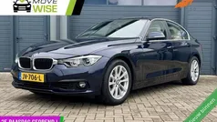 Blauw Gebruikt 2016 BMW 330 Executive Sedan | € 18.895 (Eerlijke prijs)