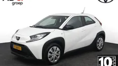 Gebruikt 2024 Toyota Aygo Play Hatchback | € 17.450 (Eerlijke prijs)