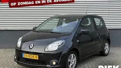 Zwart Gebruikt 2011 Renault Twingo Night&Day Hatchback | € 1.299 (Eerlijke prijs)