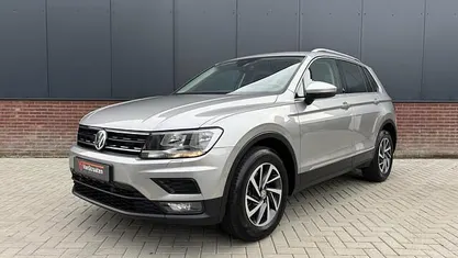 Grijs (metallic) Gebruikt 2018 VW Tiguan Sound SUV | € 19.250 (Super prijs)