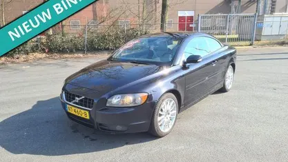 Occasion Volvo C70 Momentum 163 PK (119 kW) 2007 Zwart, metallic lak Cabriolet