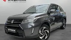 Grijs Gebruikt 2024 Suzuki Vitara Style SUV | € 30.249 (Eerlijke prijs)