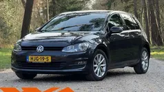 Grijs, metallic lak Gebruikt 2015 VW Golf VII LOUNGE Hatchback | € 10.999 (Goede deal)