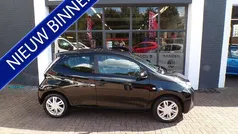 Zwart Gebruikt 2017 Toyota Aygo Hatchback | € 8.450 (Eerlijke prijs)