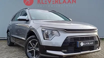 Grijs Gebruikt 2022 Kia Niro SUV | € 29.950 (Eerlijke prijs)