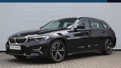 Zwart Gebruikt 2021 BMW 320 Executive Stationwagen | € 32.950 (Eerlijke prijs)