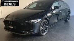 Zwart Gebruikt 2022 Mazda 3 Luxury Hatchback | € 26.095 (Eerlijke prijs)