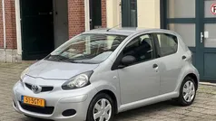 Gebruikt 2011 Toyota Aygo Hatchback | € 2.250 (Eerlijke prijs)