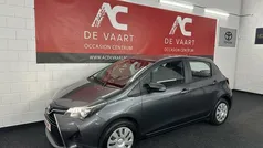 Grijs Gebruikt 2015 Toyota Yaris Hatchback | € 9.999 (Goede deal)