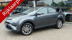 Grijs Gebruikt 2018 Toyota RAV4 Hybrid Style SUV | € 27.750 (Goede deal)