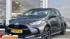 Gebruikt 2023 Toyota Yaris Hybrid Hatchback | € 23.900 (Eerlijke prijs)