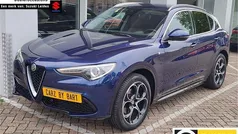 Blauw Gebruikt 2021 Alfa Romeo Stelvio Ti SUV | € 44.745 (Goede deal)