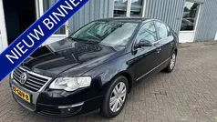 Gebruikt 2009 VW Passat Highline Sedan | € 1.990 (Super prijs)