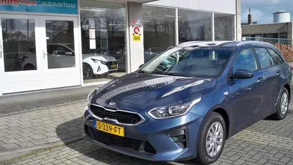 Blauw Occasion 2019 Kia Ceed Hatchback | € 16.450 (Eerlijke prijs)