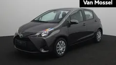 Grijs Gebruikt 2020 Toyota Yaris Comfort Hatchback | € 14.745 (Eerlijke prijs)