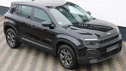 Zwart Occasion 2024 Jeep Avenger Longitude SUV | € 24.945 (Eerlijke prijs)