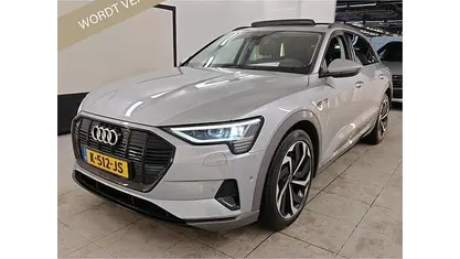 Grijs (metallic) Occasion 2020 Audi e-tron SUV | € 24.440 (Super prijs)