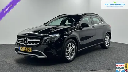 Zwart Gebruikt 2017 Mercedes GLA180 Business SUV | € 18.750 (Eerlijke prijs)