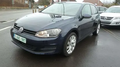Blauw Gebruikt 2017 VW Golf Sedan | € 15.400 (Eerlijke prijs)