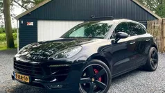 Zwart Gebruikt 2015 Porsche Macan Turbo SUV | € 33.850 (Eerlijke prijs)