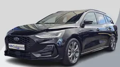 Zwart Gebruikt 2024 Ford Focus ST-Line Stationwagen | € 28.900 (Eerlijke prijs)