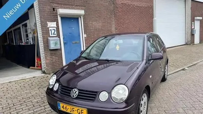 Occasion VW Polo Highline 75 PK (55 kW) 2002 Rood Hatchback