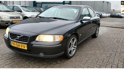 Zwart Gebruikt 2006 Volvo S60 Kinetic Sedan | € 1.450 (Eerlijke prijs)
