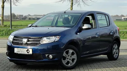 Occasion 2015 Dacia Sandero Anniversary Hatchback | € 6.950 (Eerlijke prijs)