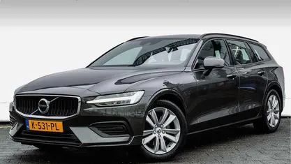 Occasion Volvo V60 Momentum 177 PK (130 kW) 2021 Grijs Stationwagen