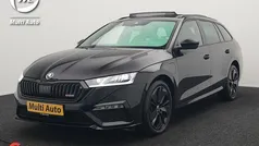 Zwart Gebruikt 2022 Skoda Octavia RS Hatchback | € 32.890 (Eerlijke prijs)