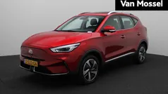 Rood Gebruikt 2023 MG ZS Luxury Sedan | € 21.444 (Eerlijke prijs)