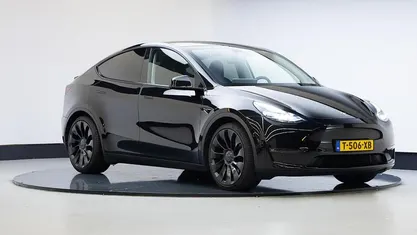 Zwart Gebruikt 2023 Tesla Model Y Performance SUV | € 40.945 (Eerlijke prijs)