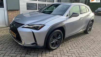 Occasion 2023 Lexus UX 250h SUV | € 30.900 (Eerlijke prijs)