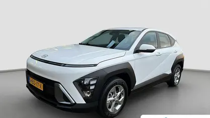 Wit Gebruikt 2025 Hyundai Kona Comfort SUV | € 29.395 (Eerlijke prijs)