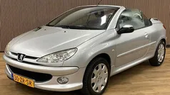 Grijs Gebruikt 2008 Peugeot 206 CC Quiksilver Cabriolet | € 2.495 (Eerlijke prijs)