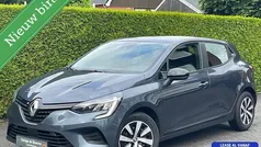 Grijs Gebruikt 2022 Renault Clio V Equilibre Hatchback | € 15.995 (Eerlijke prijs)