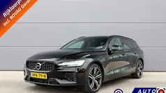 Zwart Gebruikt 2022 Volvo V60 Plus Stationwagen | € 37.900 (Eerlijke prijs)