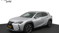 Gebruikt 2019 Lexus UX 250h Luxury Line SUV | € 28.950 (Eerlijke prijs)