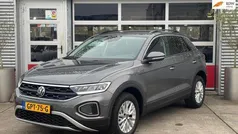 Gebruikt 2024 VW T-Roc Edition SUV | € 27.750 (Eerlijke prijs)