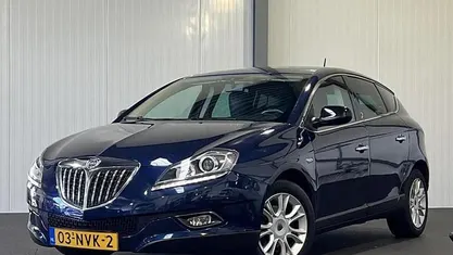 Blauw Occasion 2009 Lancia Delta Hatchback | € 5.945 (Eerlijke prijs)