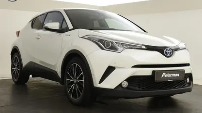 Wit Gebruikt 2017 Toyota C-HR Executive SUV | € 18.499 (Eerlijke prijs)