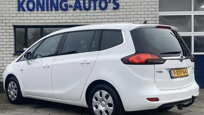 Wit Occasion 2014 Opel Zafira Tourer MPV | € 12.445 (Eerlijke prijs)