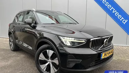 Gebruikt 2023 Volvo XC40 Core SUV | € 31.994 (Super prijs)